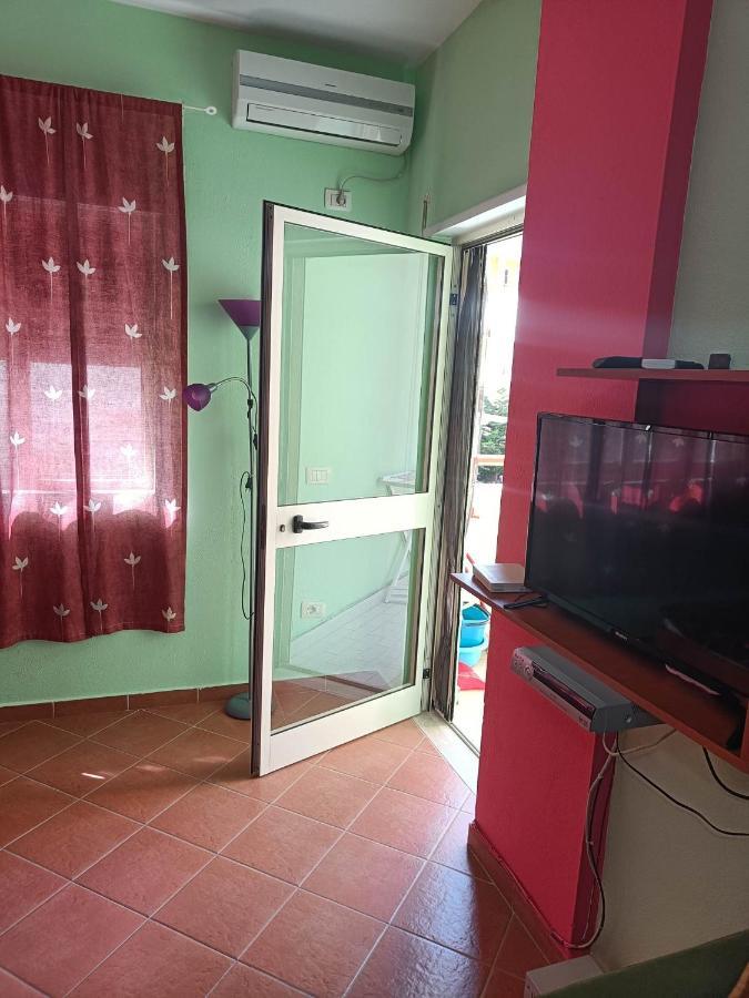 Aldom Apartments Durres Bagian luar foto